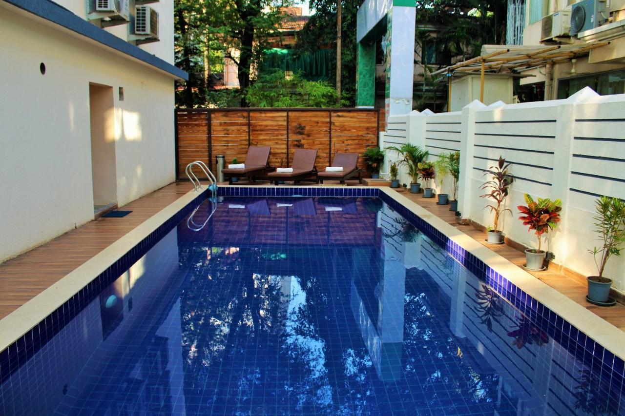 Wotel Calangute Goa Esterno foto