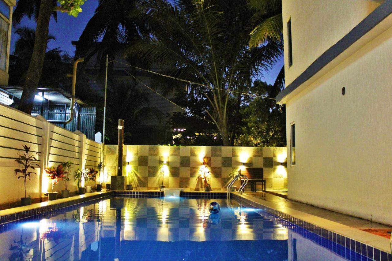 Wotel Calangute Goa Esterno foto