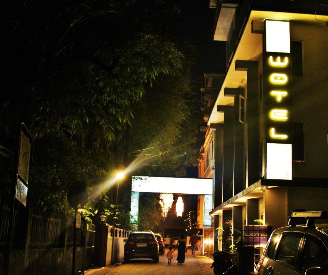 Wotel Calangute Goa Esterno foto