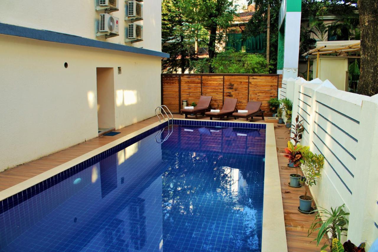 Wotel Calangute Goa Esterno foto